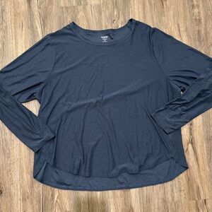 Old Navy navy long sleeve cloud motion workout top